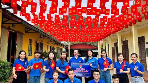 ĐOÀN THANH NIÊN SỞ VĂN HÓA, THỂ THAO VÀ DU LỊCH HOÀN THÀNH CÔNG TRÌNH THANH NIÊN “ĐƯỜNG CỜ TỔ QUỐC”