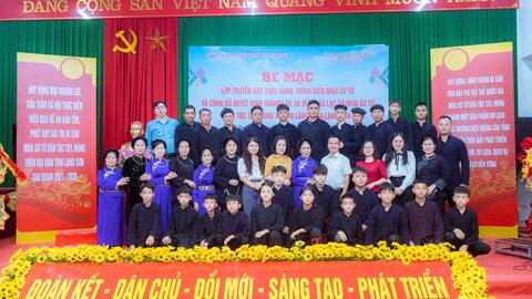 Bế mạc lớp truyền dạy thực hành, trình diễn múa sư tử dân tộc Tày, Nùng xã Văn Lãng, tỉnh Lạng Sơn