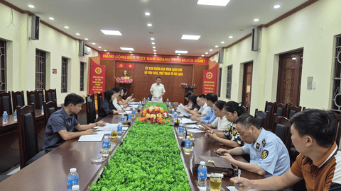 Họp tổ công tác thống nhất giải pháp nâng cao hiệu quả hoạt động tại không gian văn hóa đường Hùng Vương, phường Lương Văn Tri