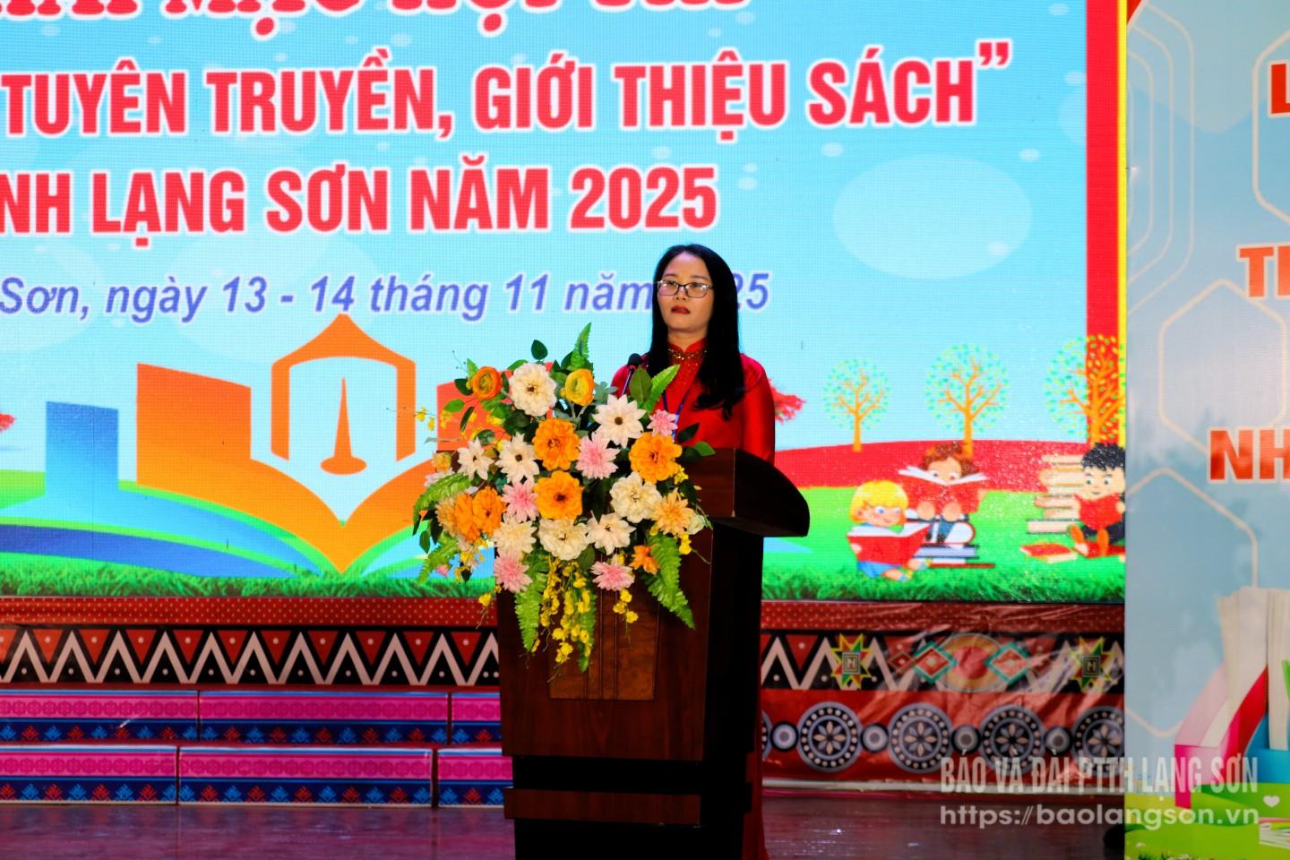 Lãnh đạo Sở Văn hóa, Thể thao và Du lịch phát biểu khai mạc hội thi