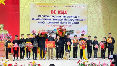 Bế mạc lớp truyền dạy thực hành, trình diễn múa sư tử dân tộc Tày, Nùng tại xã Bắc Sơn, tỉnh Lạng Sơn