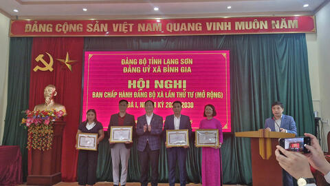 Đồng chí Giám đốc Sở Văn hóa, Thể thao và Du lịch dự sơ kết Quý I  năm 2026 tại Đảng ủy các xã được phân công phụ trách