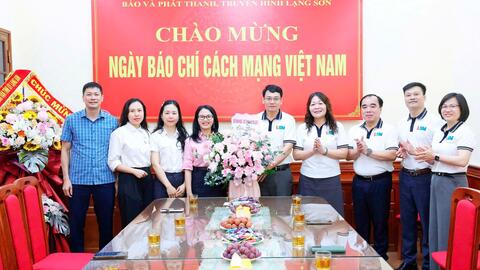 Sở Văn hóa, Thể thao và Du lịch chúc mừng các cơ quan báo chí trên địa bàn tỉnh nhân dịp kỷ niệm ngày Báo chí cách mạng Việt Nam