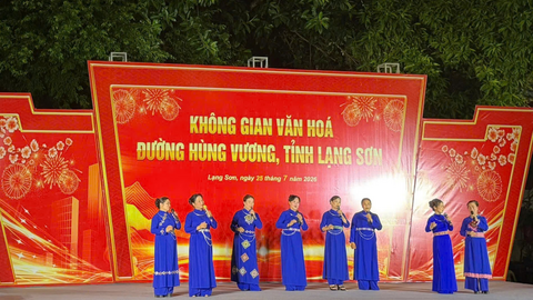 Đặc sắc Chương trình nghệ thuật "Giai điệu quê hương" và chuỗi hoạt động văn hóa, thể thao tại Không gian Văn hóa đường Hùng Vương
