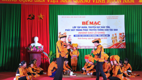 Bế giảng lớp truyền dạy, bảo tồn và phát huy trang phục truyền thống dân tộc Dao Lô Gang tại Xuân Dương