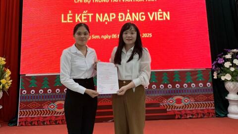 Chi bộ trung tâm văn hóa tỉnh Lạng Sơn tổ chức Lễ kết nạp đảng viên mới